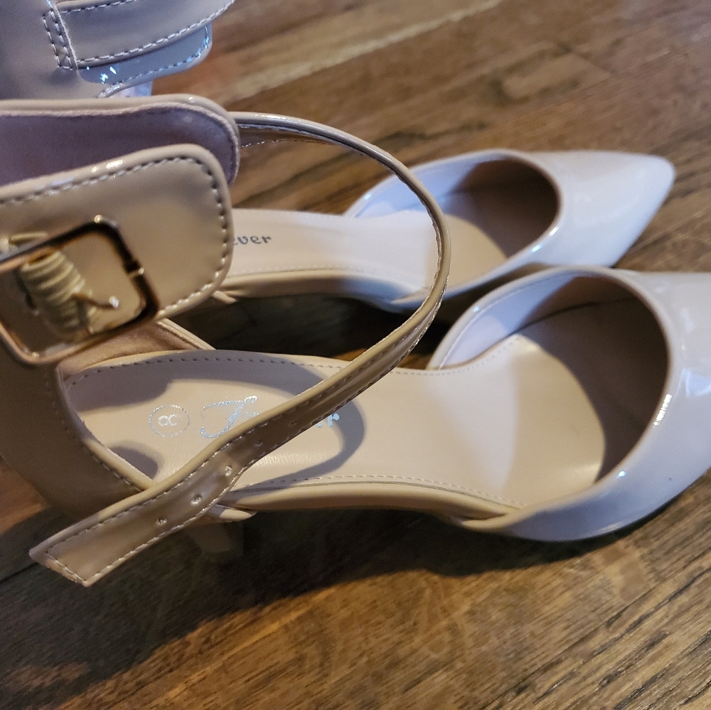 Taupe color heel